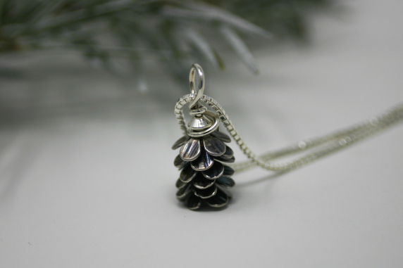 Woodland Pendant - Evergreen Pine Cone